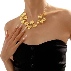 lot 88784 image: Tgirls Boho Leaf Necklace Glitter Short Necklace Chain Vintage Adjustable Necklaces Tree Leaf Choker Statement Necklace for Women and Girls (Gold)