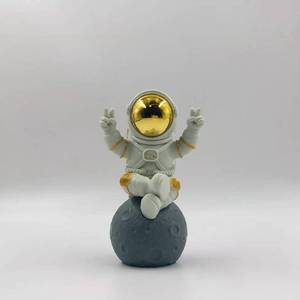 lot 90153 image: BUBUHSHM Figurine Astronaut Statue Spaceman Dcor,Sculptures Home Dcor,Shelf Decoration,Desk Decor,Cute Space Figure Ornament (GoldWhite Big Astronaut Statue)