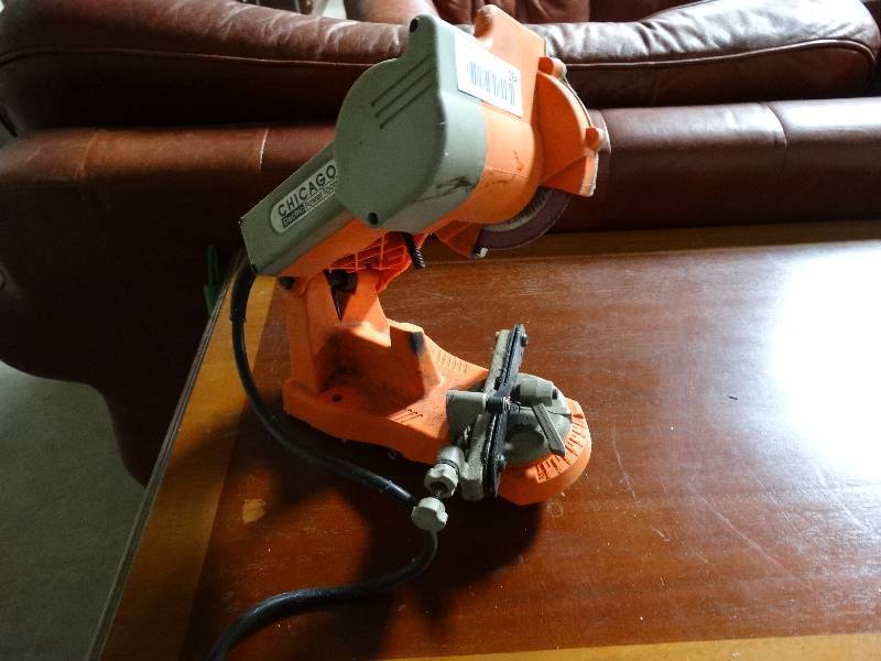 lot 284 image: Electric chainsaw blade sharpener