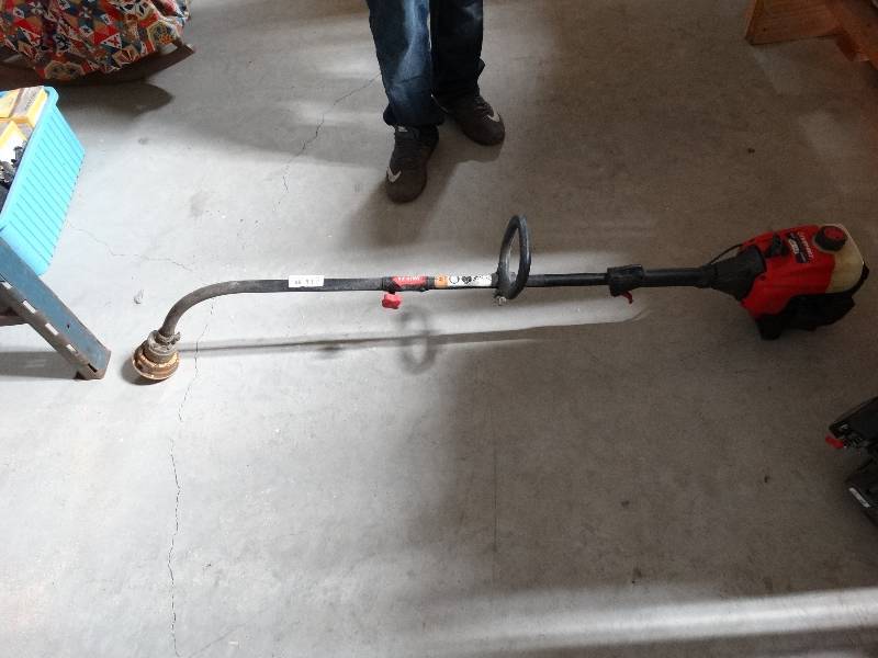 lot 306 image: Troy-Bilt gas weed eater