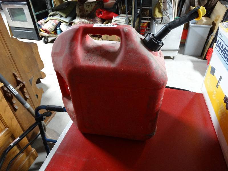 lot 308 image: 5 gallon gas can
