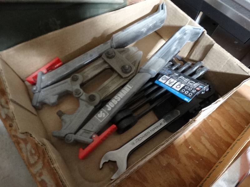 lot 343 image: Lot of various wrenches & folding bolt cutters
