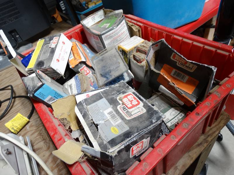 lot 353 image: Large lot of various hardware- nails screwsbolts