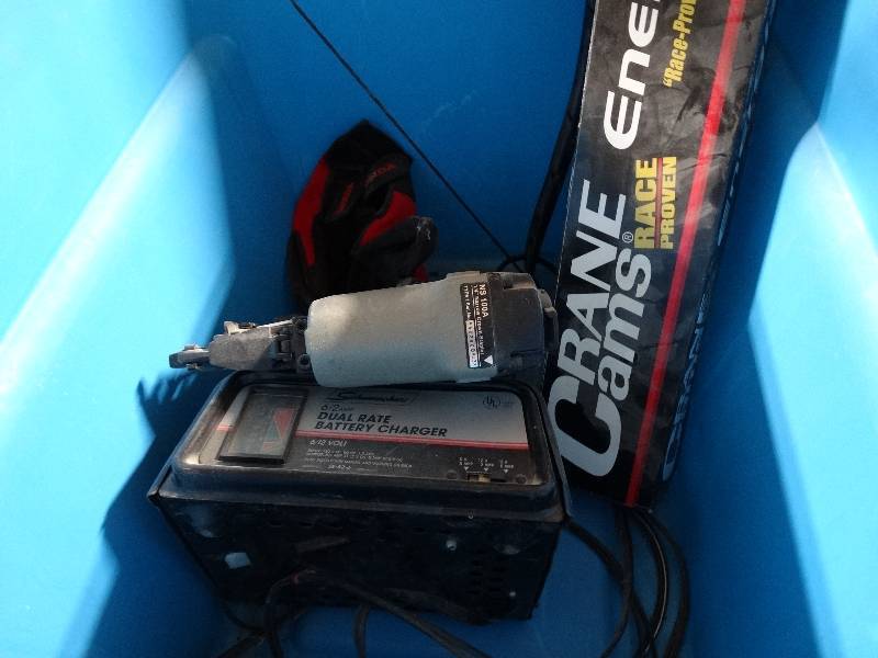 lot 370 image: Battery charger nail gun gloves