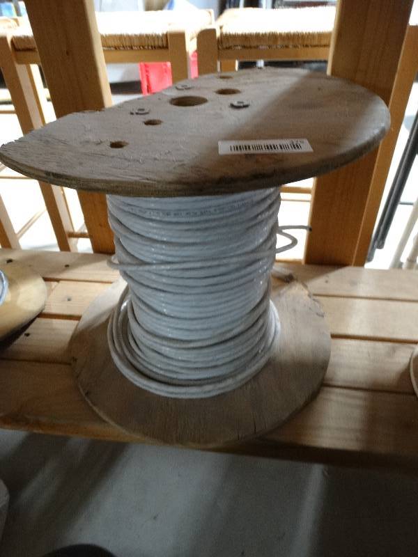 lot 375 image: Partial roll of cable