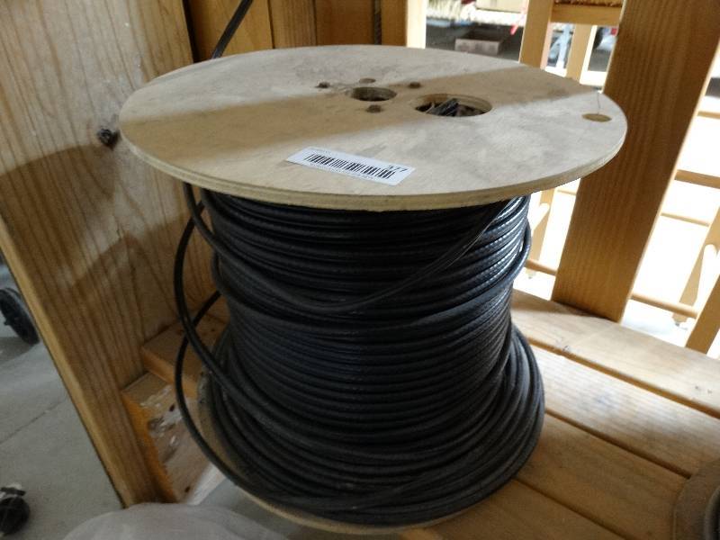 lot 377 image: Lg roll of cable