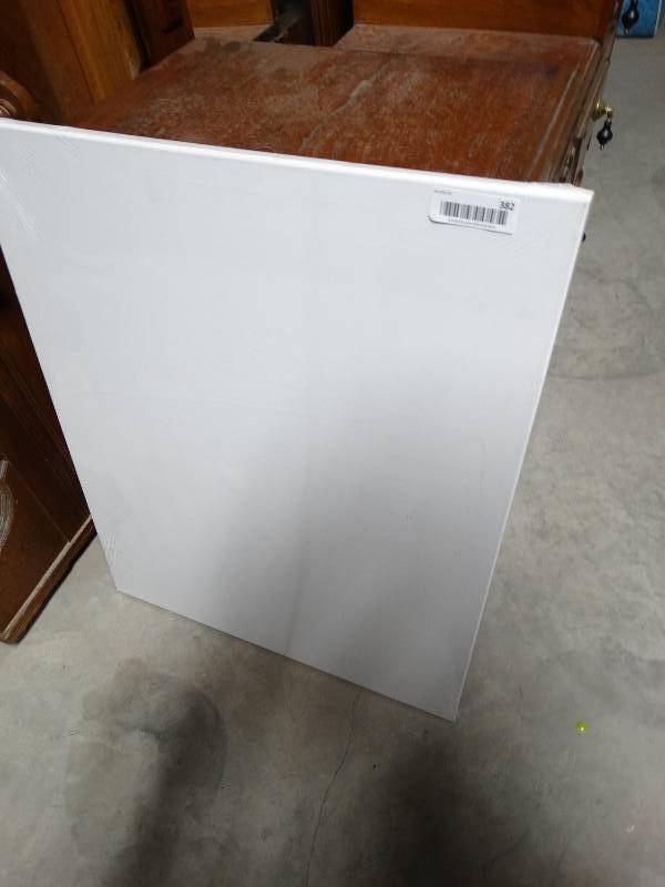 lot 382 image: New blank canvas