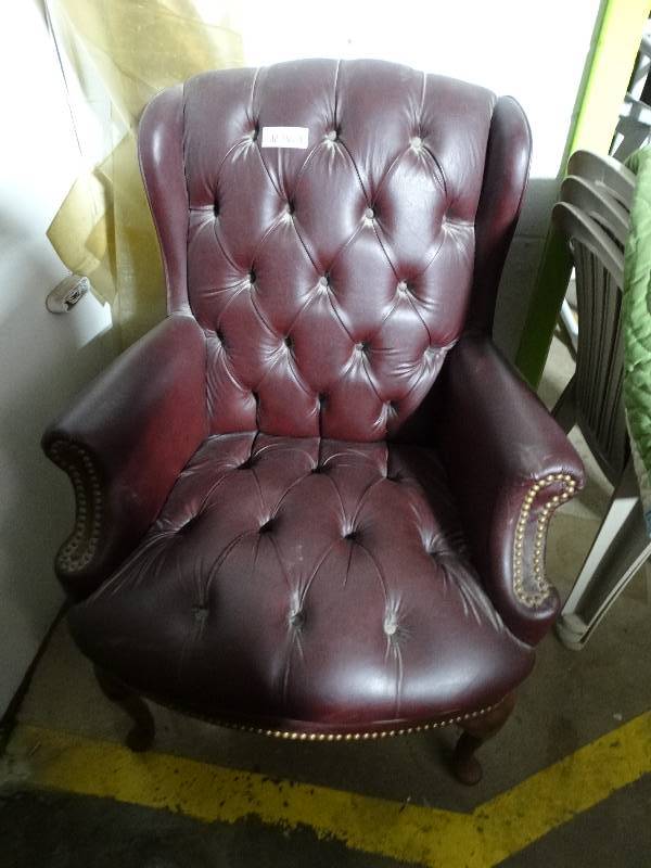 lot 398 image: Nice office chair w nail head trim