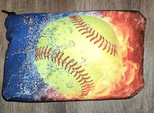 lot 9042 image: Softball Bag