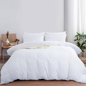 lot 93571 image: HOMBYS Oversized King Duvet Cover Set 120x120,Cream White Tufted Duvet Cover with 2 Pillowcases, Boho Duvet Cover Set for All Season with Zipper Closure, Shabby Chic 3 Pieces Soft Bedding Set