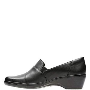 lot 93805 image: Clarks Womens May Marigold Slip-On Loafer, Black, 9
