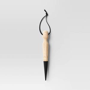 lot 71752 image: Outdoor Garden Gander Dibber - Threshold�