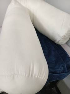 lot 71880 image: Body pillow 47 x 7.87