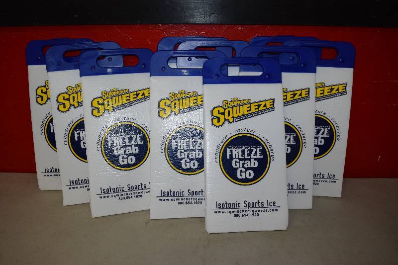 lot 29 image: 10 Sqwincher Sqweeze Freeze Grab and Go Bags