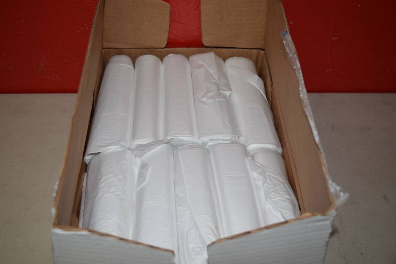 lot 58 image: 500 Trash Bags