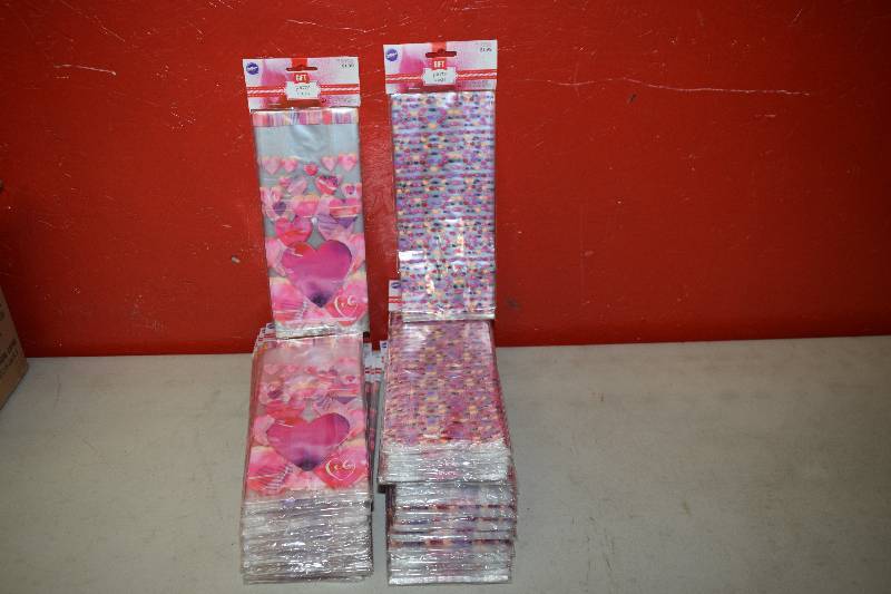 lot 47 image: 56 Packages of 20 Wilton Gift Party Bags