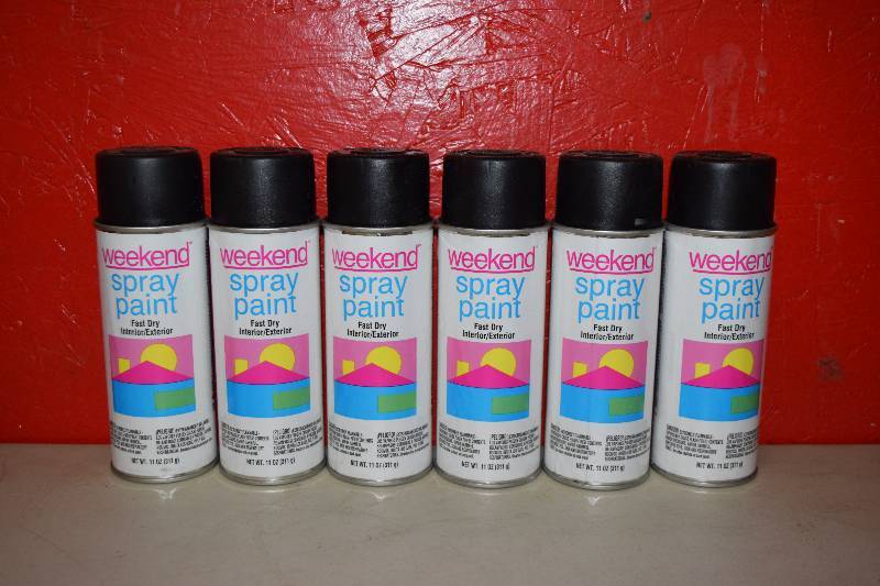 lot 62 image: 6 Cans Spray Paint