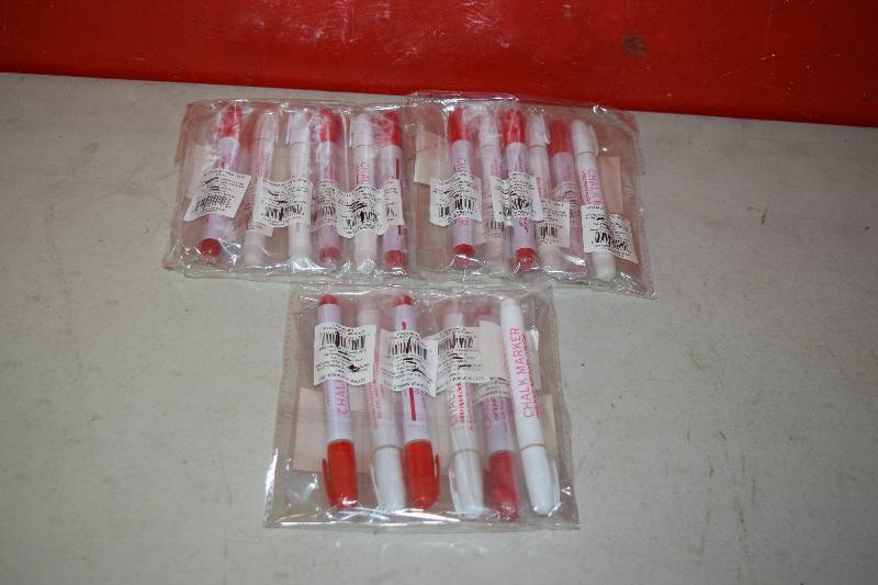 lot 109 image: 18 Chalk Markers