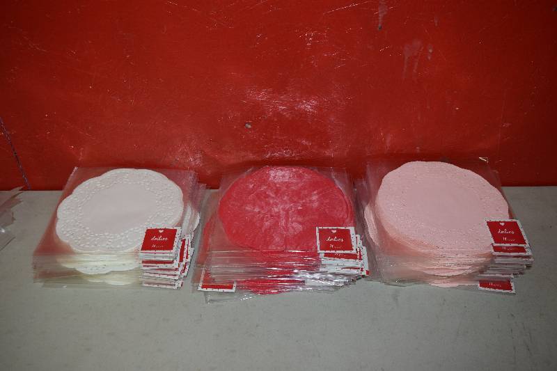 lot 112 image: 108 Packages of 14 Paper Doilies
