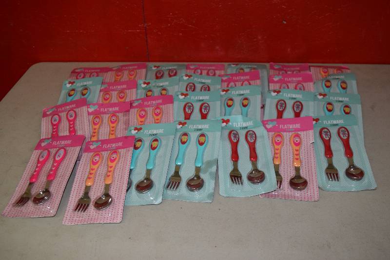 lot 183 image: 28 Flatware Sets