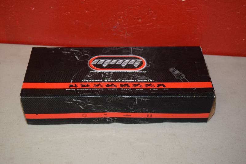 lot 239 image: MMG Mirror Set