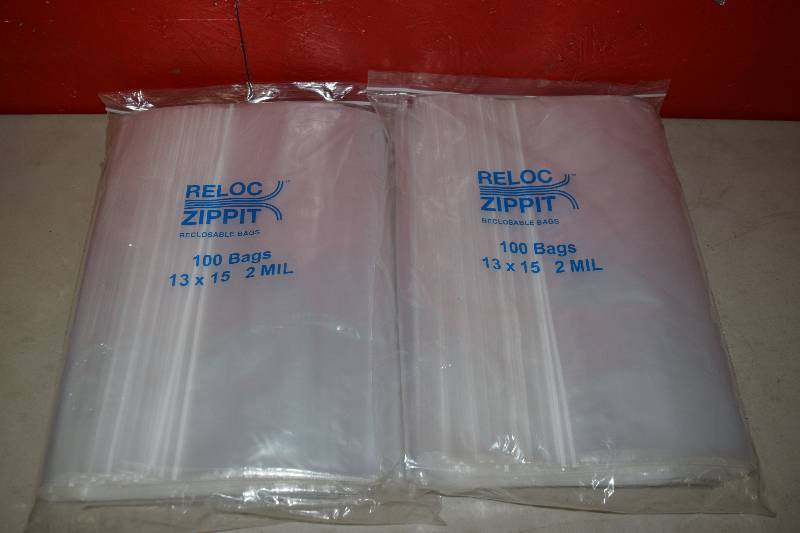 lot 246 image: 200 Reloc Zippit Ziplock Type Bags