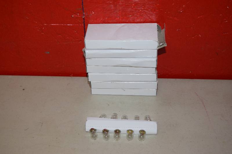 lot 250 image: 7 Boxes of 10 Bulbs