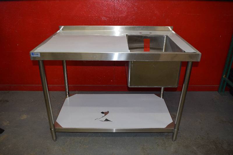 lot 330 image: Klingers Stainless Steel Sink