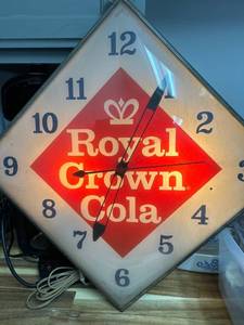 lot 1 image: RARE Vintage Royal Crown Cola Lightclock