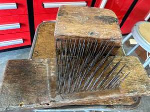 lot 5472 image: Antique 1800s primitive wool comb with square nails