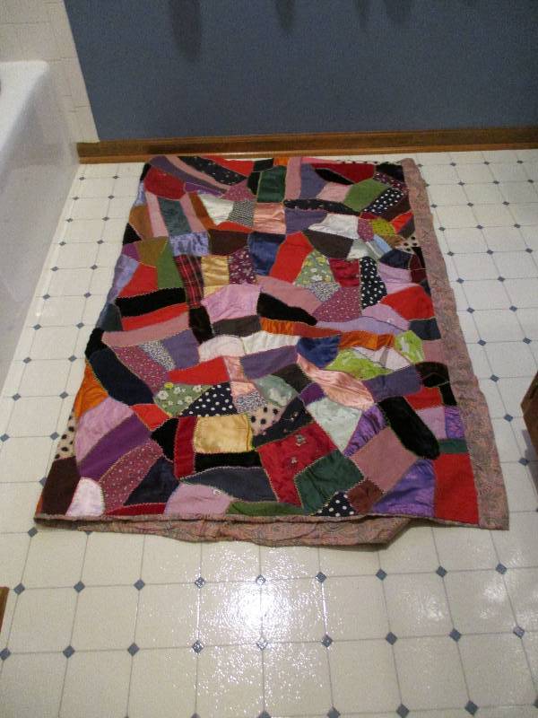 lot 275 image: Patchwork Quilt #2