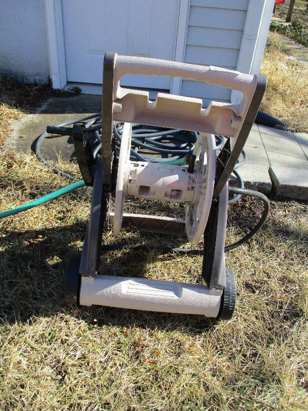 lot 366 image: Hose Reel and Hoses