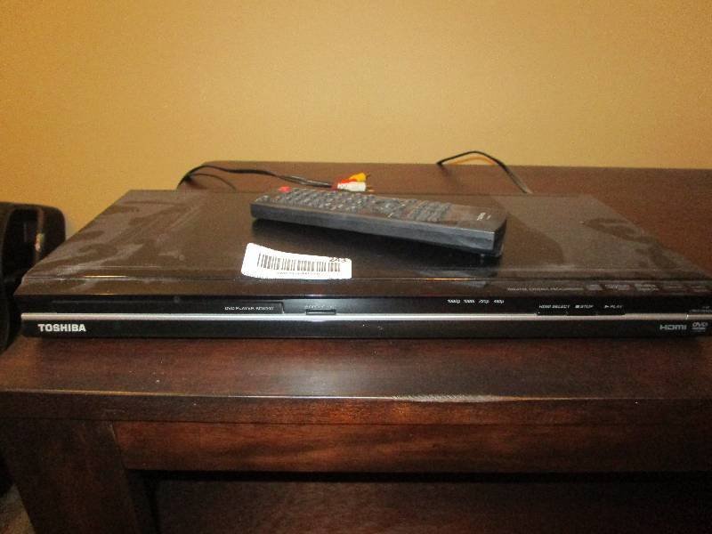 lot 243 image: Toshiba DVD Player with Remote