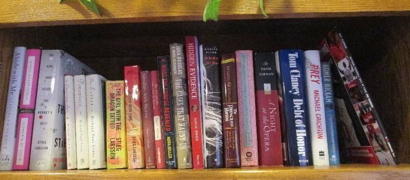lot 334 image: Lot of Books