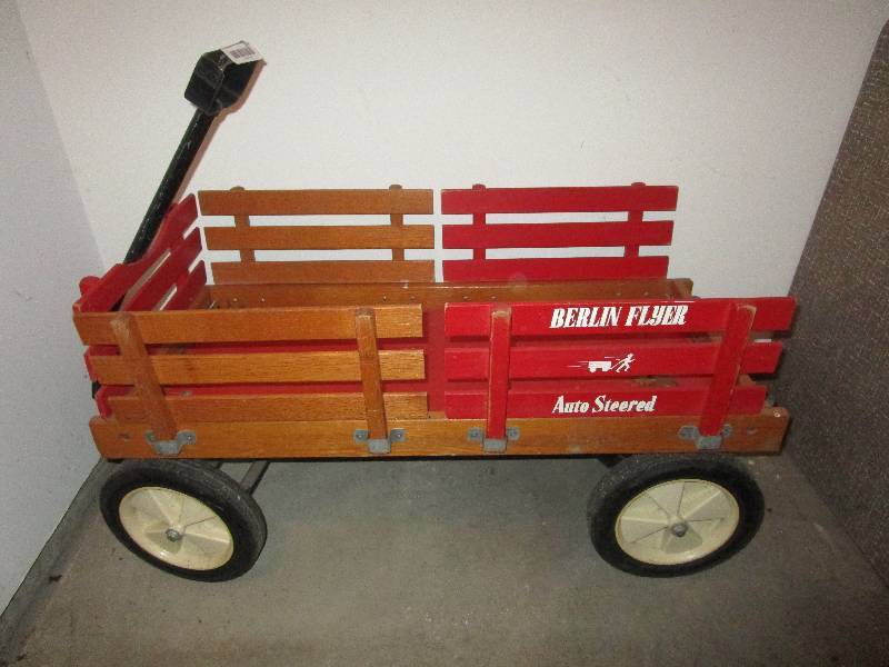 lot 337 image: Berlin Flyer Wagon