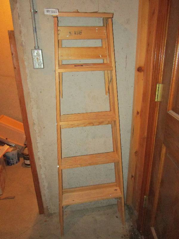 lot 349 image: Wooden Ladder