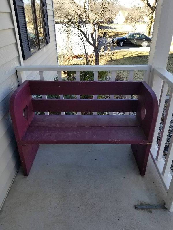 lot 1000 image: Wooden Outdoor Bench