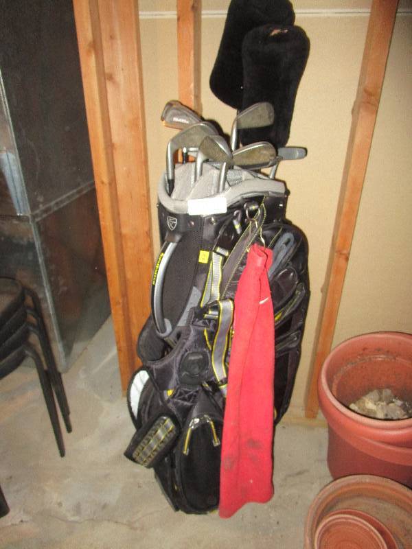 lot 1161 image: Set of Golf Clubs  in Nike Bag