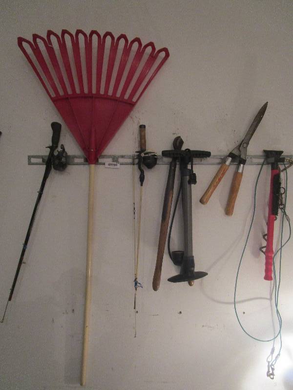 lot 1202 image: Lot of Outdoor Tools #2