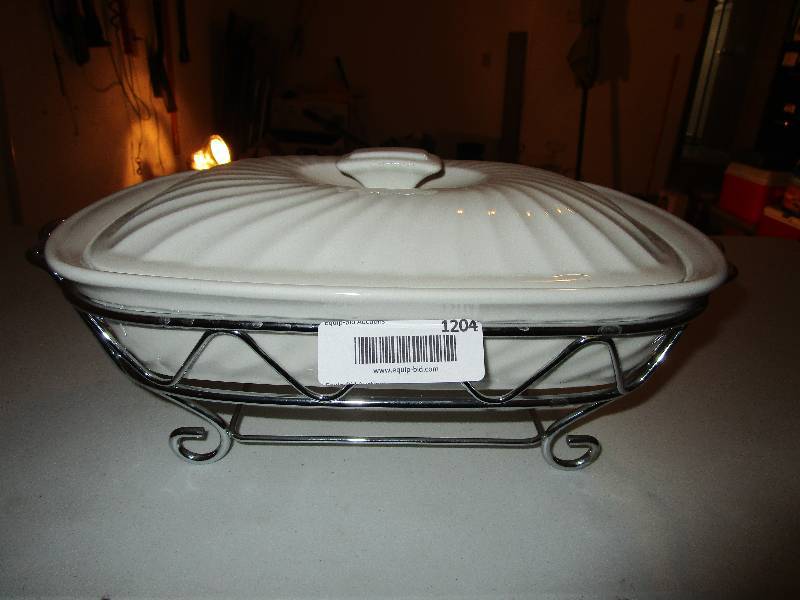 lot 1204 image: Casserole Dish