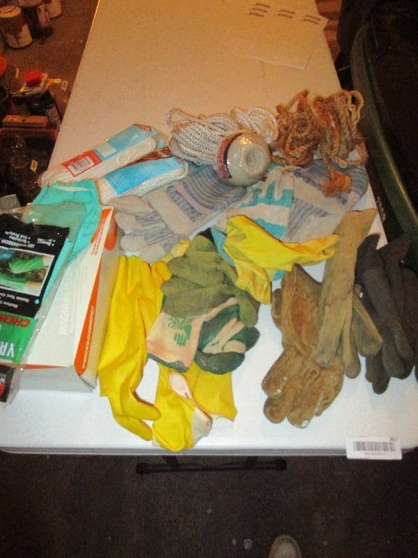 lot 367 image: Lot of Gloves and Rope