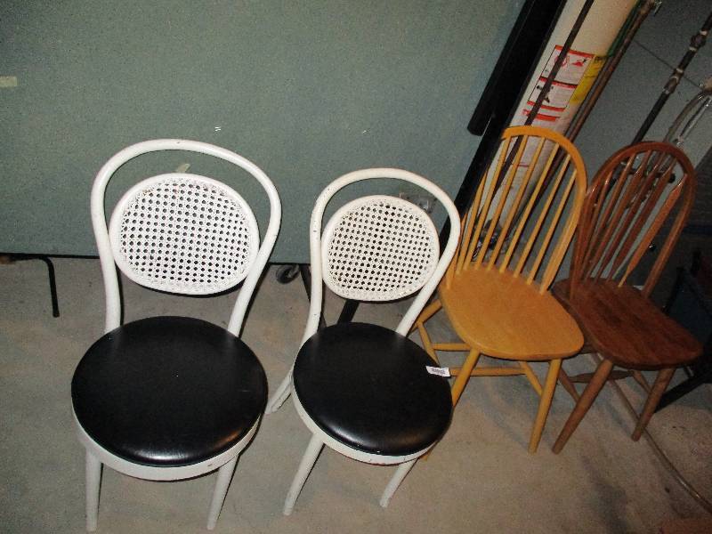 lot 1156 image: Lot of Chairs