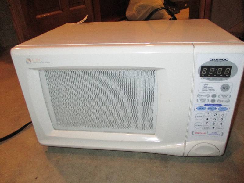 lot 1177 image: Microwave Oven
