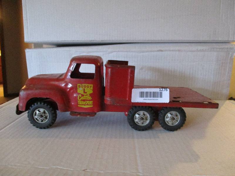 lot 1276 image: Buddy L Cattle Truck