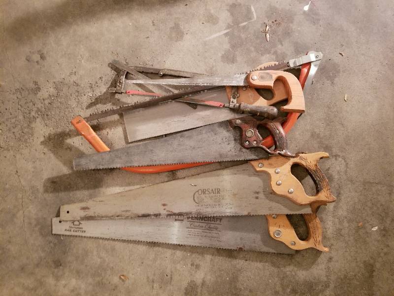 lot 360 image: Large Lot of Hand Saws