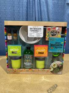lot 1205 image: Spicy Margarita and Guacamole Kit.