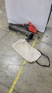 lot 56409 image: Black & Decker Vortex BlowerVac