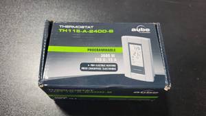 lot 56436 image: Thermostat TH 115-A-240D-B