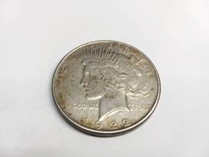 lot 831 image: United States Silver Dollar 1922 Peace