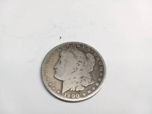 lot 832 image: United States Silver Dollar 1900